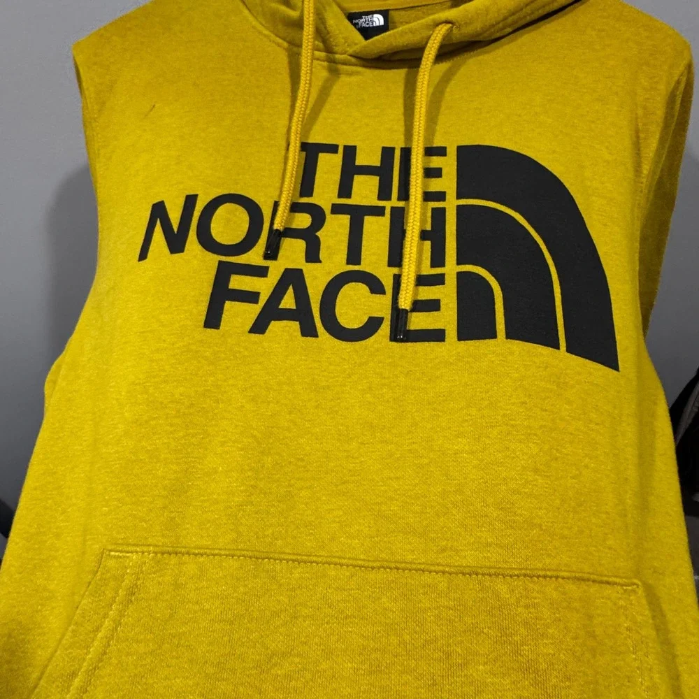 The‎ North Face Yellow Hoodie Sweatshirt Men's Size M Logo Pullover Casual Flaw